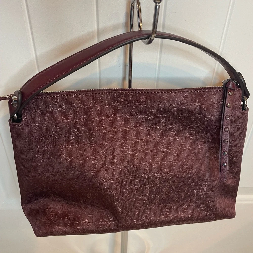 NWT Michael Kors Shailene Small Messenger Bag - Merlot